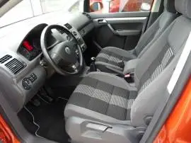 Volkswagen Touran 1.6 United, Klima AHK Navi SHZ Tempomat