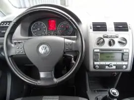 Volkswagen Touran 1.6 United, Klima AHK Navi SHZ Tempomat